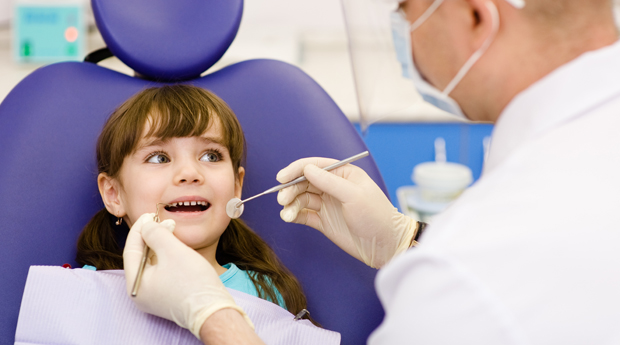 Как правильно ухаживать за детскими зубками?
